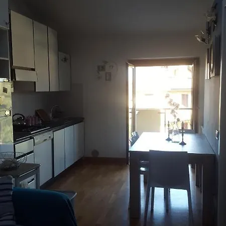 Intero A Pochi Km Dal Mare Montecosaro (Marche)